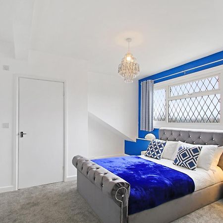 Home In Woodhouse, Leeds リーズ エクステリア 写真