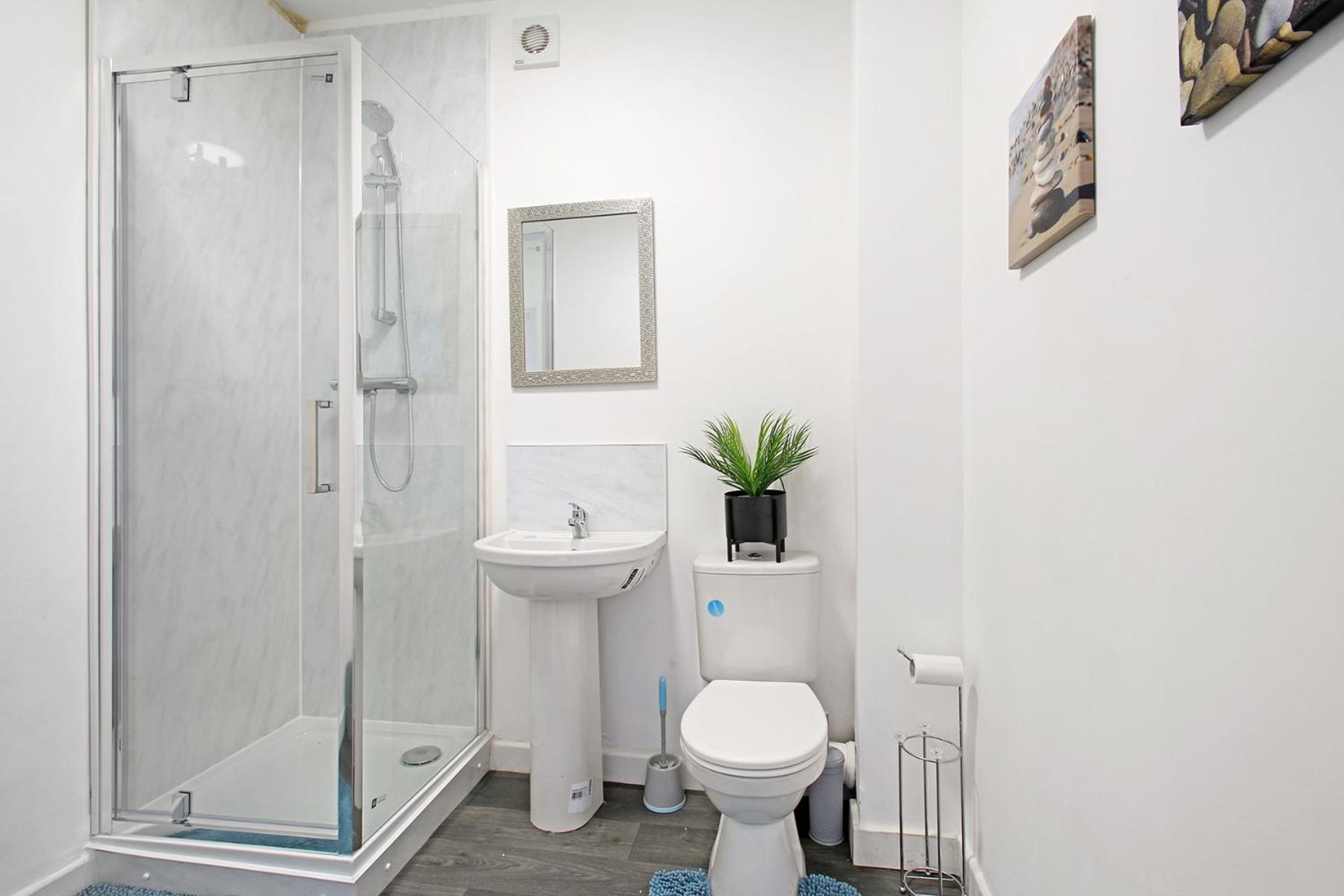 Home In Woodhouse, Leeds リーズ エクステリア 写真